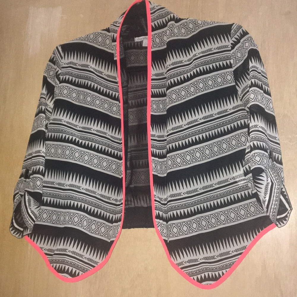 Charlotte Russe Aztec print short blazer